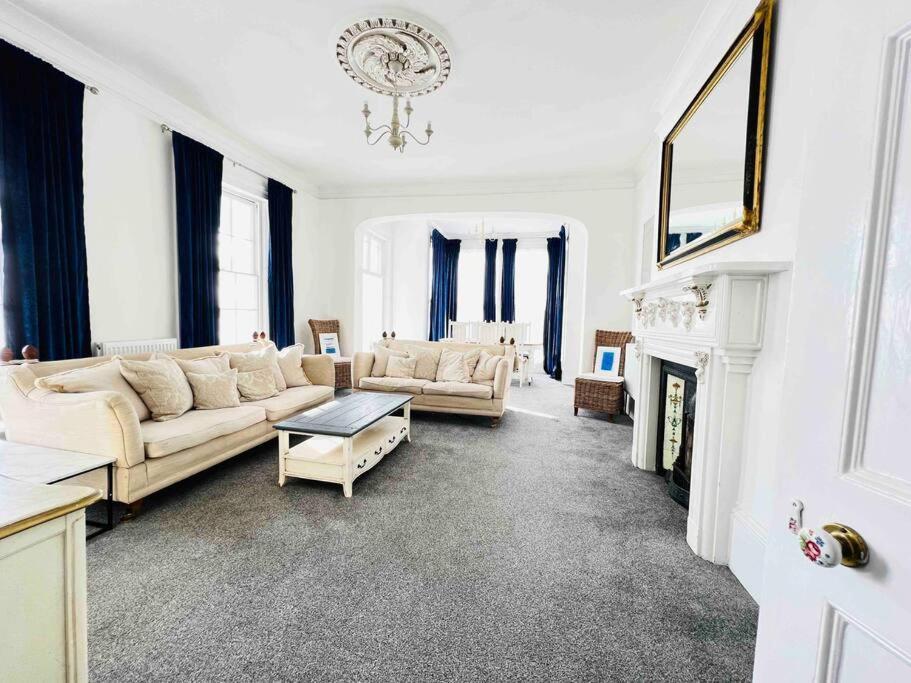 Flat 4 Marine Parade House, 1 East Cliff- Next To Dover Port, White Cliffs, Beach, Castle Exterior foto