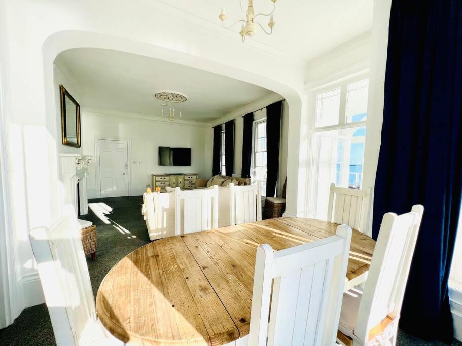 Flat 4 Marine Parade House, 1 East Cliff- Next To Dover Port, White Cliffs, Beach, Castle Exterior foto